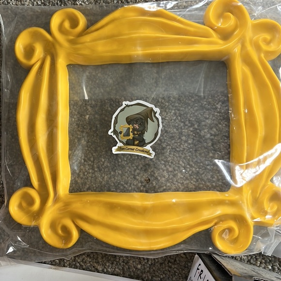 NWT Friends Themed Gifts - one price for ALL items! - Picture 9 of 10